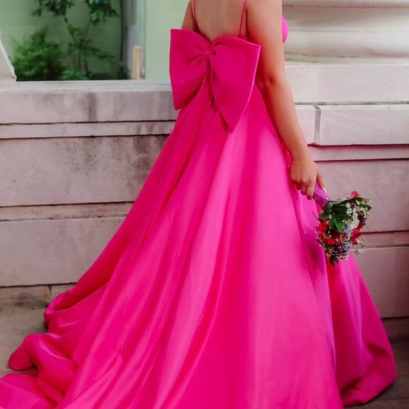 Sherri Hill Dresses & Skirts - Sherri Hill Elegant Pink Prom Dress size 2
